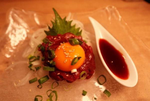 特撰馬刺しユッケ